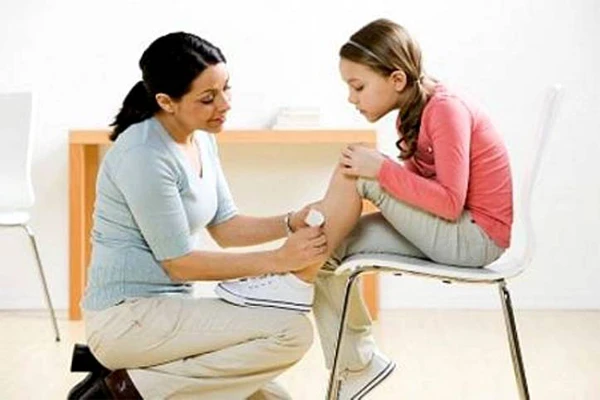 Đề phòng tai nạn và bệnh trẻ thường gặp phải ngày Tết