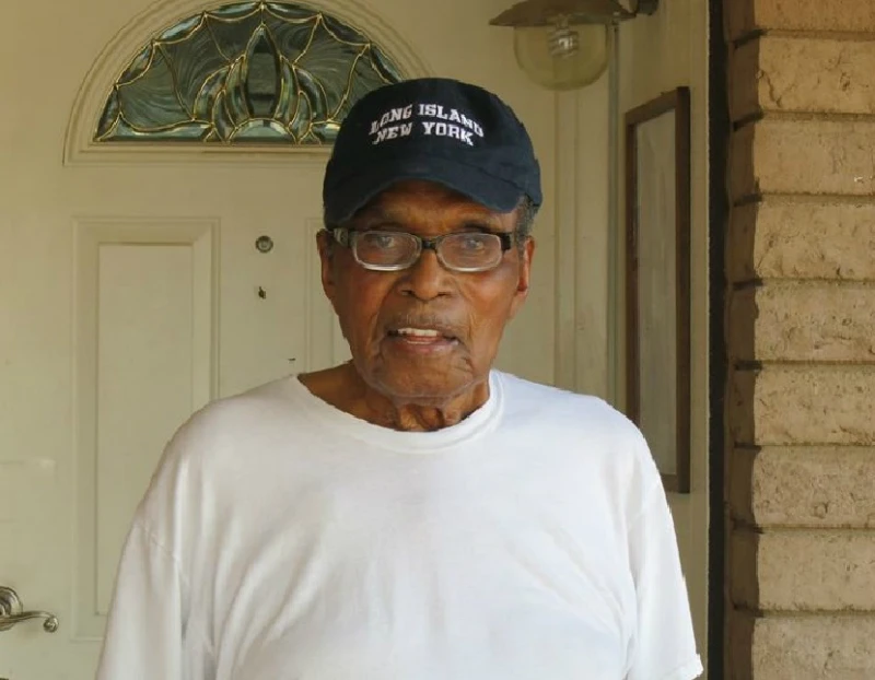 Cụ ông 113 tuổi tiết lộ 5 thực phẩm giúp sống lâu