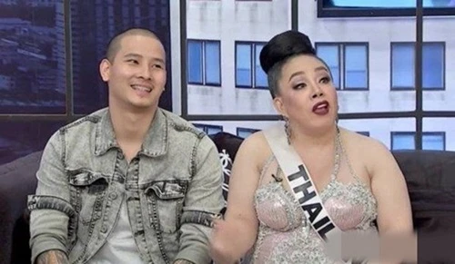 Những cuộc tình phi công máy bay chao đảo cộng đồng mạng