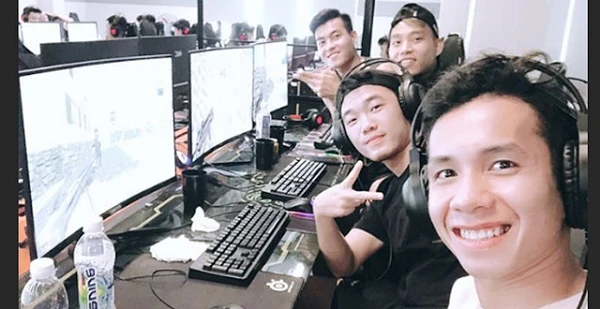 Duy Mạnh, Đình Trọng và các cầu thủ Việt mê game gì nhất khi rảnh? 