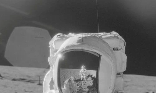 Qua đời trong không gian, điều bất ngờ gì sẽ xảy ra? 