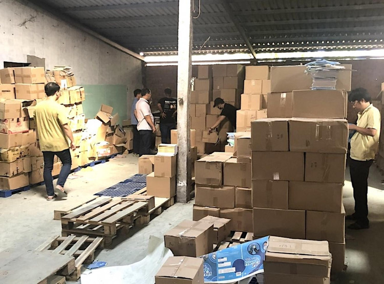 Đường dây sản xuất sách giáo khoa giả bị lực lượng chức năng triệt phá. s6-1718937707560.jpg