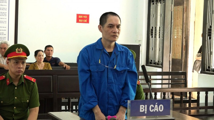 Nguyễn Quang Tân tại phiên toà. giet-nguoi-1747910199141.jpg