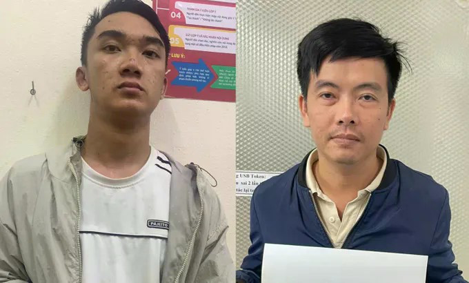 Hai đối tượng bị bắt giữ... 10-8ld1-3725-2914.jpg