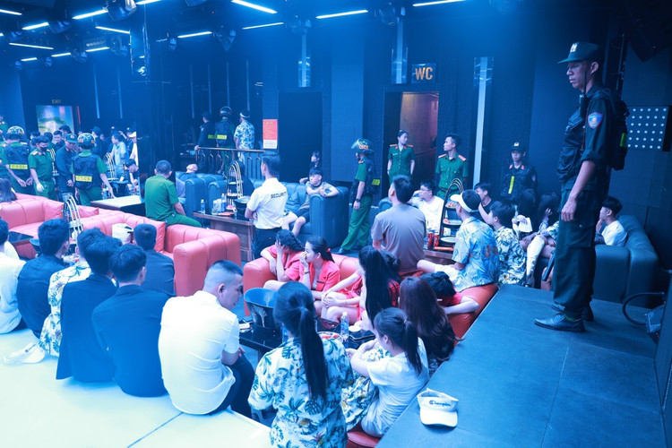 CACC. img-9301.jpg