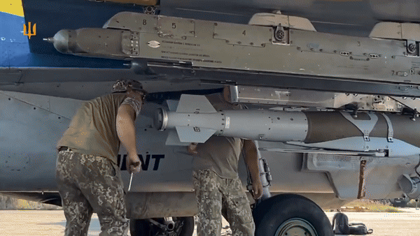 Bom lượn JDAM-ER có thể tiêu diệt mục tiêu cách xa 72 km.