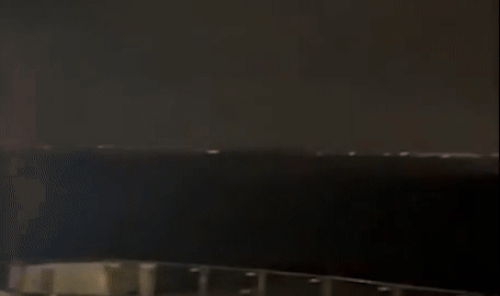 Video đăng trên mạng xã hội cho thấy một tên lửa phóng lên trong đêm, được cho là khoảnh khắc tổ hợp THAAD khai hỏa.