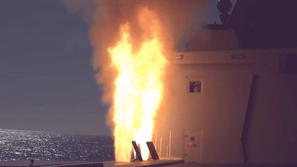 SM-2ER (phiên bản RIM-67B): loại tên lửa này được đưa vào phục vụ năm 1980, sử dụng hệ thống dẫn đường quán tính và thiết bị dò tìm monopulse trong gia đoạn cuối.