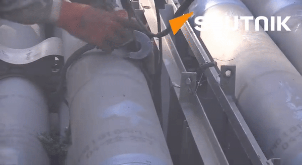 Cũng chính ngọn lửa này tạo ra sức sát thương rất lớn do nhiệt độ cực cao của nó tỏa ra xung quanh và rút tất cả không khí vào trong ngọn lửa tạo thành một vùng chân không, từ đó mọi sinh vật sẽ bị chết ngạt do thiếu dưỡng khí.