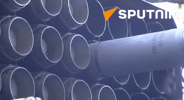 Nguyên lý hoạt động của loại vũ khí này là sử dụng các sóng chấn động hội tụ vào một điểm để tạo sức công phá cao nhất.