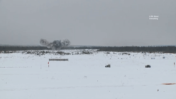 Pháo phun lửa TOS-1A được thiết kế với mục đích tiêu diệt bộ binh đối phương trong công sự và trong các xe bọc thép hạng nhẹ.