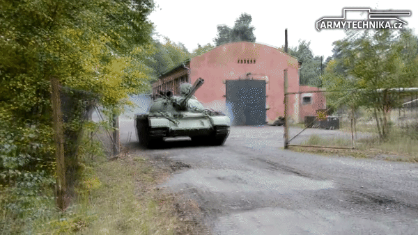 Đây là mẫu xe tăng sản xuất nhiều nhất trong lịch sử với tổng số 95.000 xe được xuất xưởng.