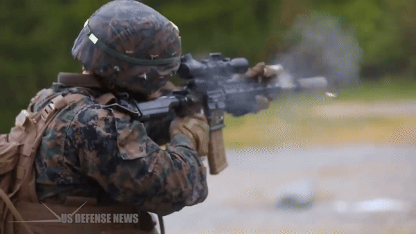 Tuy nhiên giá thành FN SCAR quá cao khiến việc trang bị đại trà trở thành gánh nặng ngân sách.