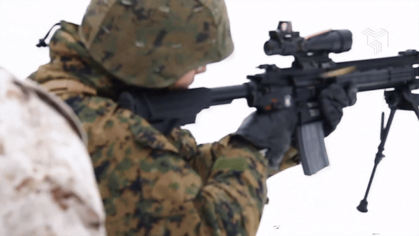 Sau khi đánh giá hàng loạt ứng cử viên, quân đội Mỹ đã chính thức chọn súng trường tấn công M27 để trang bị thay thế cho M16 và M4.