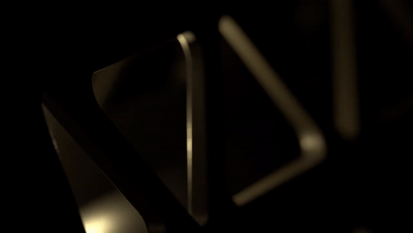 Hãng FN Herstal cho ra đời hai biến thể, một loại dùng đạn 5,56 mm tiêu chuẩn dành cho súng trường và loại đạn có động năng lớn hơn 7,62 mm chuyên dành cho súng máy trung liên.