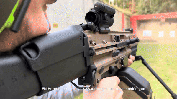 Súng sử dụng cơ cấu phụ nạp đạn đã được cấp bằng sáng chế.