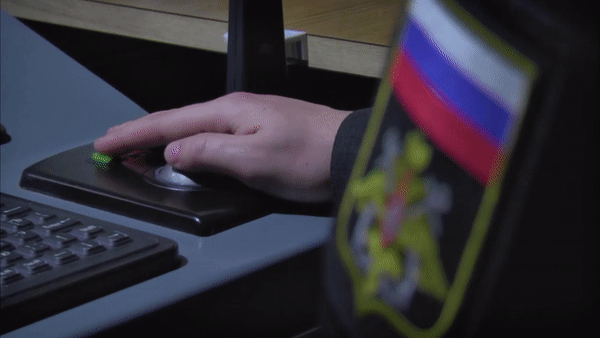 Hệ thống Bastion-P gồm: 4 xe mang phóng tự hành K340P (mỗi xe chở 2 đạn tên lửa P-800); xe chở đạn dự trữ; hệ thống radar điều khiển hỏa lực Monolit-B; xe chỉ huy cùng các phương tiện hậu cần, hỗ trợ kỹ thuật.