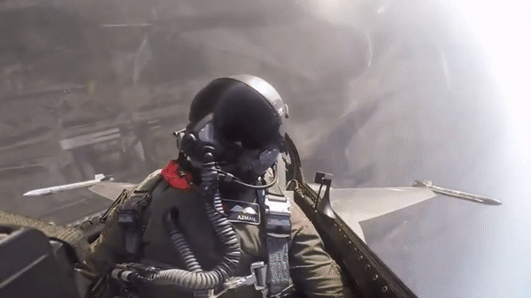 Dù thế có một số ý kiến cho rằng, sở dĩ F-16 thành công vang dội trong thực chiến là do các đối thủ của chúng không có thực lực mạnh.