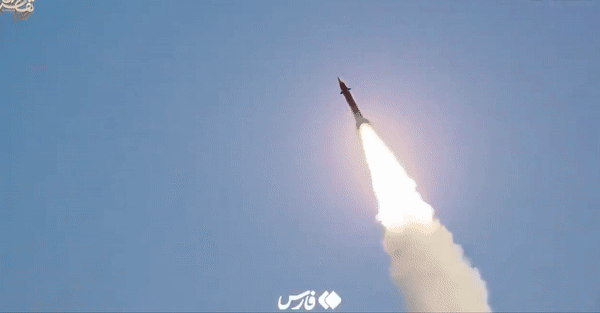 Tầm bắn của Fattah-2 có thể lên tới 2.500km, cho phép nó tấn công mục tiêu trong khu vực Trung Đông, thậm chí là xa hơn nữa.