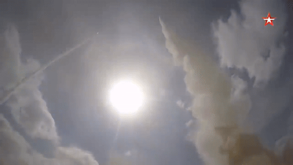 Vì thế khi Iskander-1000 của Nga đi vào trang bị, đây sẽ là tín hiệu không tốt cho quân đội Ukraine trong xung đột Đông Âu.