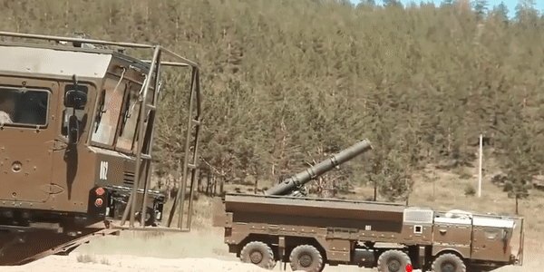 Sự khác biệt của biến thể mới này chính là khối lượng nhiên liệu đẩy rắn tăng thêm 10-15%, giúp gia tăng đáng kể tầm bắn của tên lửa.