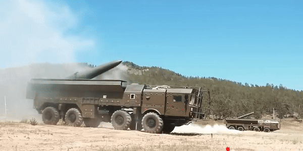 Hệ thống tên lửa Iskander-1000 là sự phát triển tiếp theo của dòng Iskander vốn đang chứng minh hiệu suất tốt trong xung đột Đông Âu hiện tại.