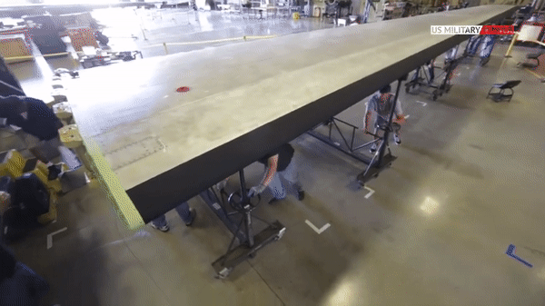 Những chiếc U-2 suýt bị khai tử bởi máy bay do thám không người lái Global Hawk 30 vào thập niên trước.