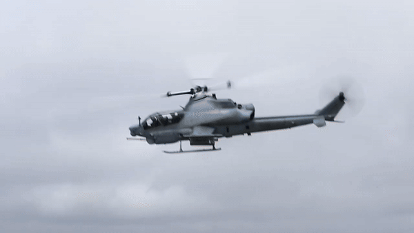 Kho vũ khí của AH-1Z Viper bao gồm tên lửa AGM-114 Hellfire, rocket 70mm và pháo xoay ba nòng M197 20mm. Vũ khí đáng gờm này cho phép nó tiêu diệt xe tăng, xe bọc thép và các mục tiêu quan trọng khác từ khoảng cách xa, tăng cường đáng kể khả năng tấn công trên không của Ukraine vào các vị trí của Nga.