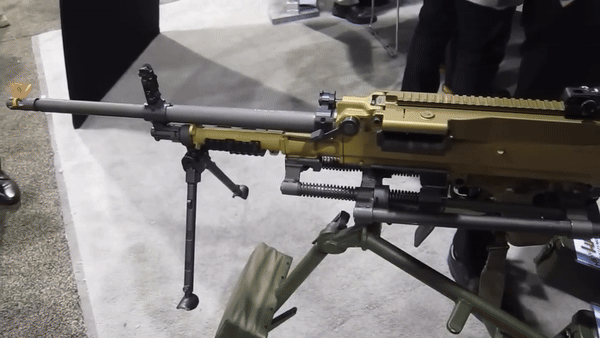 Một trong những ưu điểm của MG5 là khả năng thay thế nòng súng khá dễ dàng. Xạ thủ chỉ cần tháo khóa ở cuối nòng súng là có thể thay thế nòng súng khác.