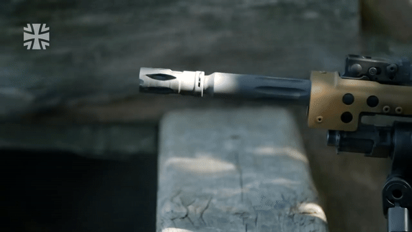 Việc thay nòng nhanh giúp cho súng có thể bắn trong khoảng thời gian dài, giảm hư hại cho nòng súng trong điều kiện chiến đấu liên tục.