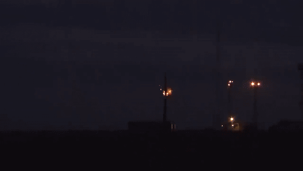 "Đây là động thái trả đũa việc Ukraine dùng tên lửa ATACMS của Mỹ, Storm Shadow do Anh chế tạo để tấn công tỉnh Kursk và Bryansk. Một trong những hệ thống tên lửa tầm trung mới nhất của Nga đã được thử nghiệm trong điều kiện tác chiến thực tế", ông nói.