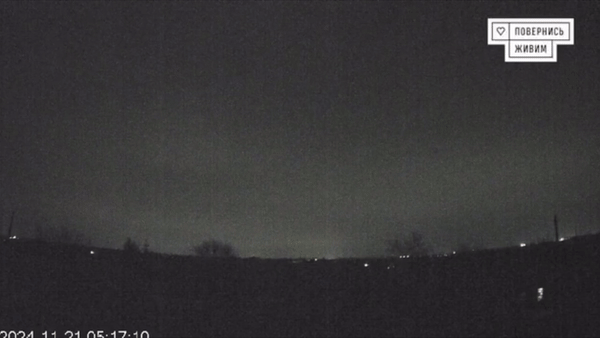 "Tôi có thể xác nhận rằng Nga đã phóng một tên lửa đạn đạo liên lục địa RS-26. Mỹ đã được Nga báo trước về vụ phóng thông qua các kênh liên lạc giảm nguy cơ xung đột hạt nhân", phát ngôn viên Lầu Năm Góc Sabrina Singh cho biết hôm 21/11.