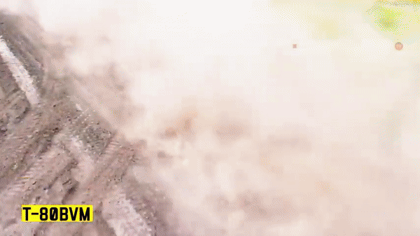 Trong đó có 15 chiếc đã được gửi thẳng ra chiến trường nhằm kiểm tra tính năng chiến đấu.