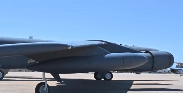 Máy bay ném bom chiến lược B-52J dự kiến sẽ vẫn hoạt động trong các cuộc tập trận chung và các hoạt động đa quốc gia ít nhất cho đến năm 2050.