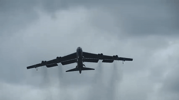 Bản nâng cấp này đảm bảo "pháo đài bay" B-52J được trang bị tốt để thực hiện các nhiệm vụ chiến đấu trong chiến tranh hiện đại.