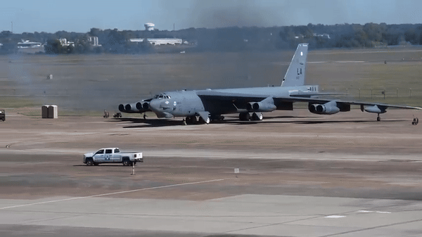 Khả năng này tăng cường hiệu quả của máy bay ném bom B-52J trong nhiều tình huống chiến đấu khác nhau.