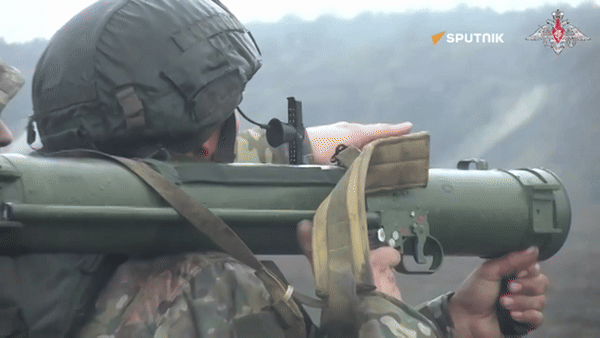 RPO-A Shmel có tầm bắn tối đa lên đến 1.000 m và tối thiểu là 20m.