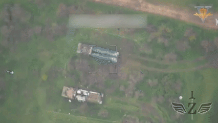 Xe chien dau bo binh cua Nga chong drone bang... “long nhim”-Hinh-5