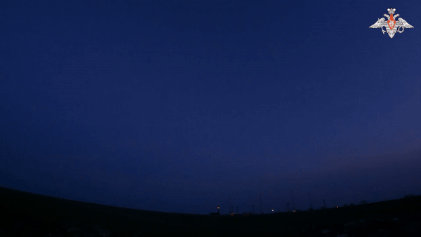 Tên lửa này được phát triển bởi Viện Công nghệ nhiệt Moscow và là một biến thể nâng cấp của hệ thống tên lửa Topol.