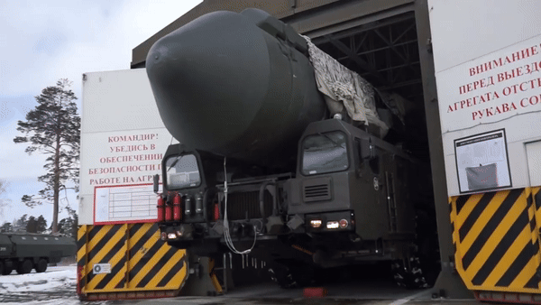 RS-24 Yars được cho là tên lửa đạn đạo uy lực có khả năng thách thức mọi lá chắn phòng không đối thủ.