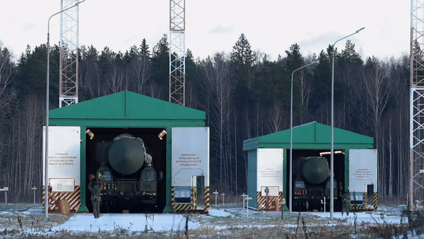 Truyền thông Nga dẫn một nghiên cứu chỉ ra rằng để vô hiệu hóa được một tên lửa RS-24 Yars, hệ thống phòng không của đối thủ sẽ phải phóng ra ít nhất 50 tên lửa đánh chặn. Khả năng tấn công tầm xa của RS-24 Yars sẽ cho phép Nga duy trì sức mạnh răn đe hạt nhân chiến lược.