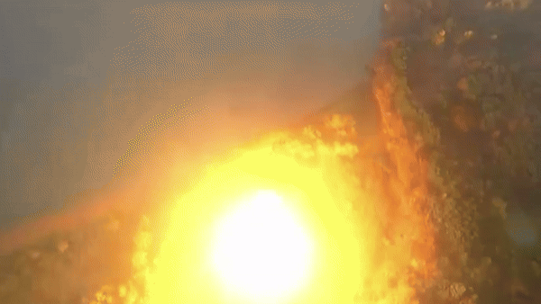 Các tên lửa đạn đạo xuyên lục địa trước đây của Triều Tiên đều sử dụng nhiên liệu lỏng, vốn dễ chế tạo hơn rất nhiều so với tên lửa nhiên liệu rắn. Dù vậy, tên lửa nhiên liệu rắn sở hữu hàng loạt ưu thế vượt trội.