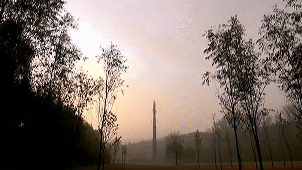 Hãng thông tấn trung ương Triều Tiên (KCNA) ngày 1/11 công bố thông tin chi tiết về vụ phóng tên lửa đạn đạo xuyên lục địa (ICBM) Hwasong-19, cho biết đây phiên bản kế tiếp của dòng Hwasong-18 được thử nghiệm thành công hồi năm ngoái.