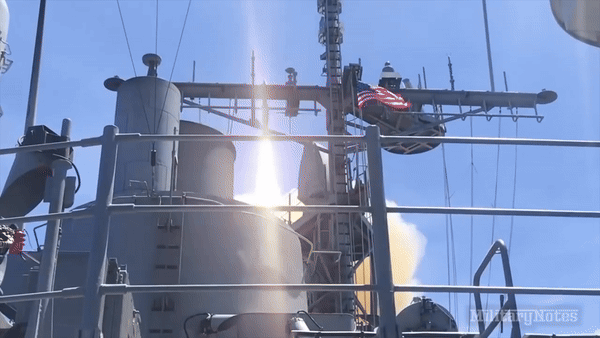 Ngay thời điểm đó Hải quân Mỹ đã nhận ra được cơ hội họ có thể thử nghiệm khả năng tác chiến của SM-3, cũng như ngăn chặn một hiểm họa toàn cầu đến từ không gian.