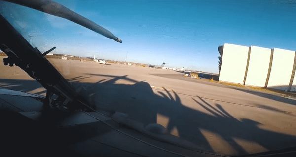 Trọng lượng lớn nhất khi cất cánh của máy bay là 141 tấn, trọng lượng máy bay khi chưa chở hàng là 76,5 tấn, tải trọng tối đa 37 tấn.