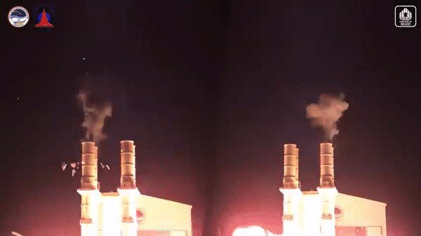 Đây là một loại radar quét mạng pha điện tử chủ động, tối tân hàng đầu thế giới hiện nay.