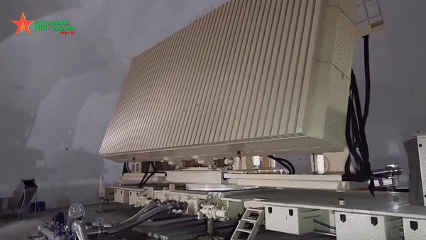 Biến thể Arrow-2 đã được quân đội Israel triển khai trong nhiều năm và có khả năng đánh chặn tên lửa đạn đạo từ khoảng cách xa.