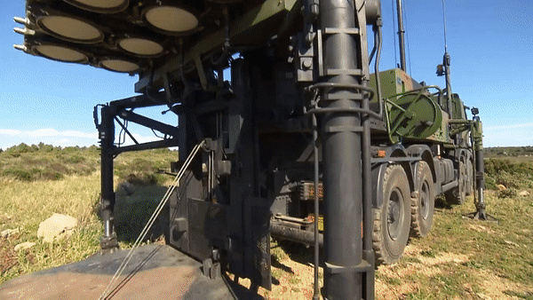 Năm 2023, Ý và Pháp đã cùng nhau chuyển giao hệ thống phòng không SAMP/T đầu tiên cho Ukraine.