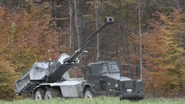 Khả năng bắn nhiều phát đạn đồng thời giúp FH-77BW L-52 Archer bắn được 6 viên vào mục tiêu cùng lúc và có thể bắn trực xạ vào mục tiêu cách 2.000 m.