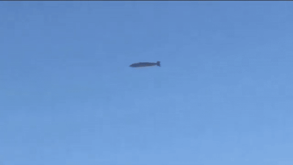 Loại bom lượn này có thể mang phóng trên các máy bay tiêm kích F/A-18, F-16, F-15, F-35 và máy bay ném bom chiến lược B-1B, B-2, B-52H.